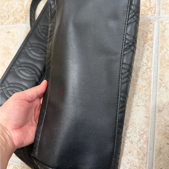 Black Patterned Shoulder Bag - Picture 7 of 9